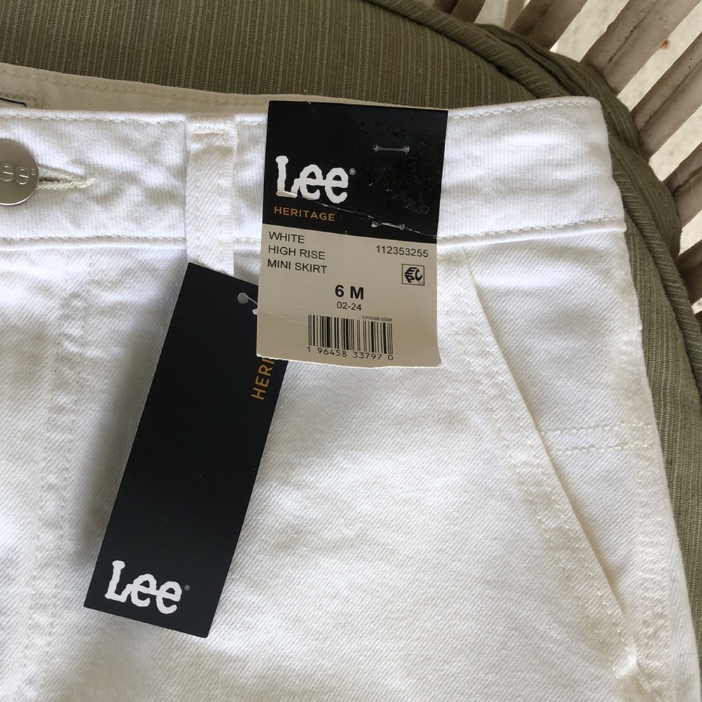 NWT! - LEE Heritage Denim High-Rise Mini Skirt w/Stretch - Picture 2 of 9